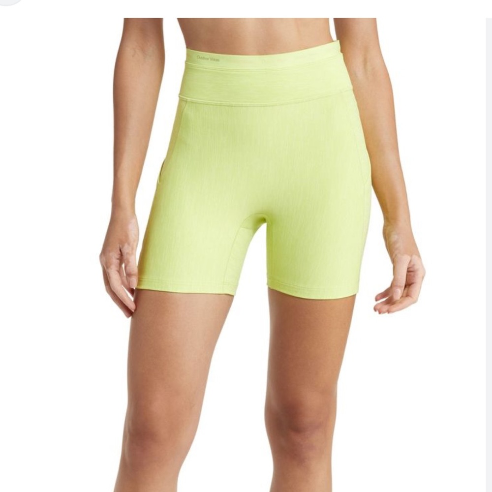 Outdoor Voices TechSweat™ Thrive 5" Short
Margarita